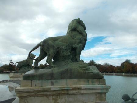 Leones.
