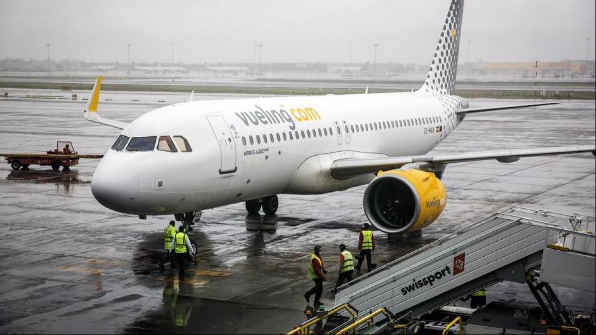 Vueling plantea un ERTE por causas económicas para 4.000 empleados