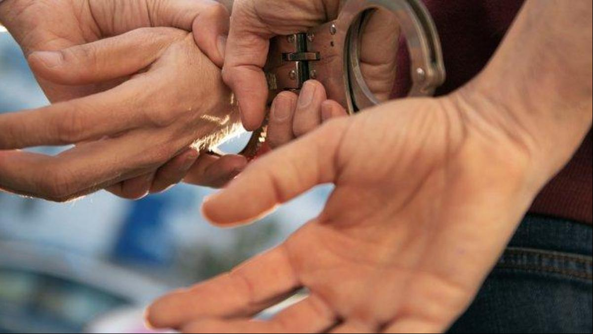Una exempleada de una residencia estafa más de 40.000 euros a un anciano y termina detenida