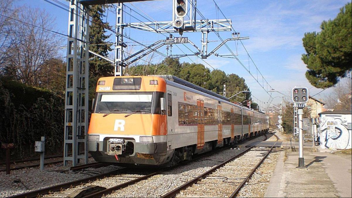 Una avería en la R3 obliga a interrumpir la circulación durante dos horas y provoca retrasos
