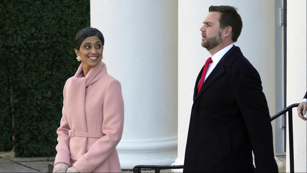 Giro a la derecha y viaje al pasado: el efecto Trump sacude el mundo de la moda