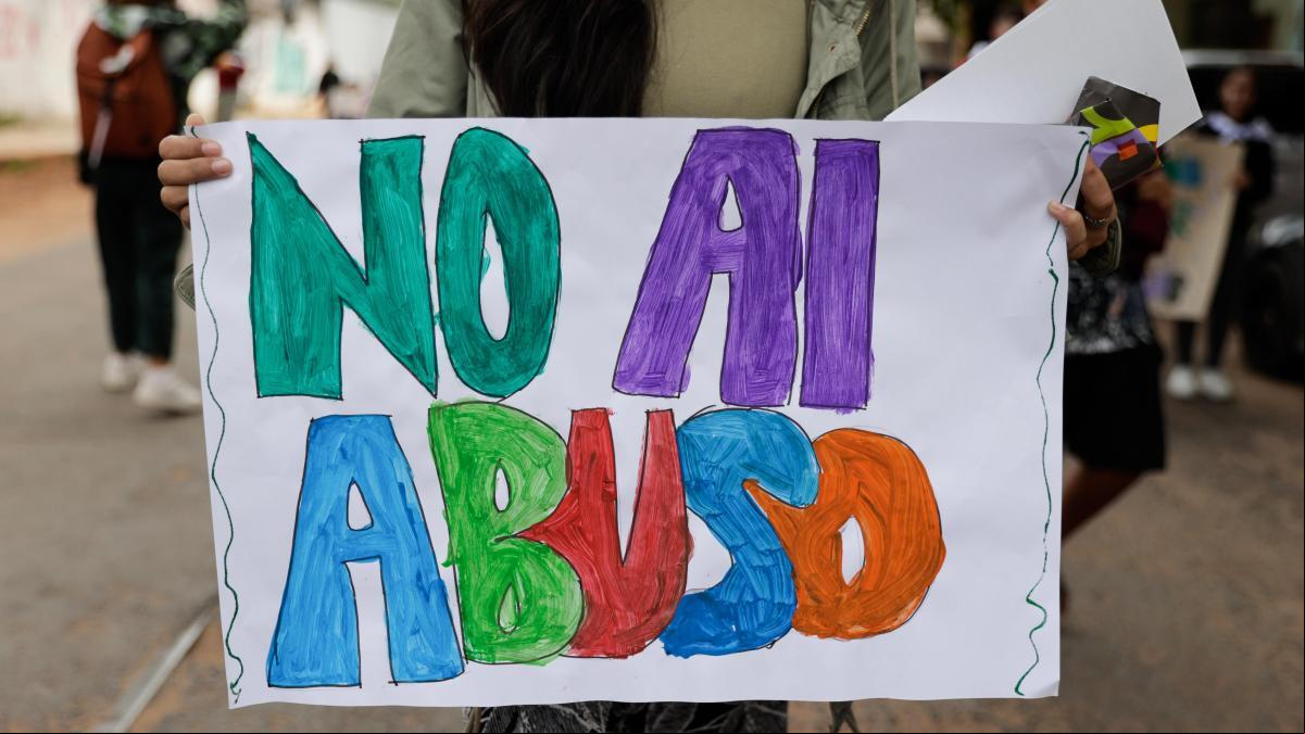 Detienen a un monitor por tocamientos a dos menores en un colegio de Palma