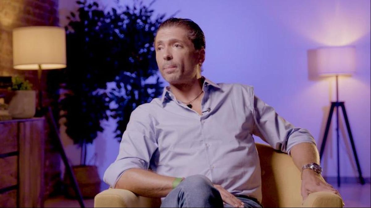 Ángel Cristo Jr. desvincula la cinta roja de las acusaciones de maltrato y censura la conducta de su padre