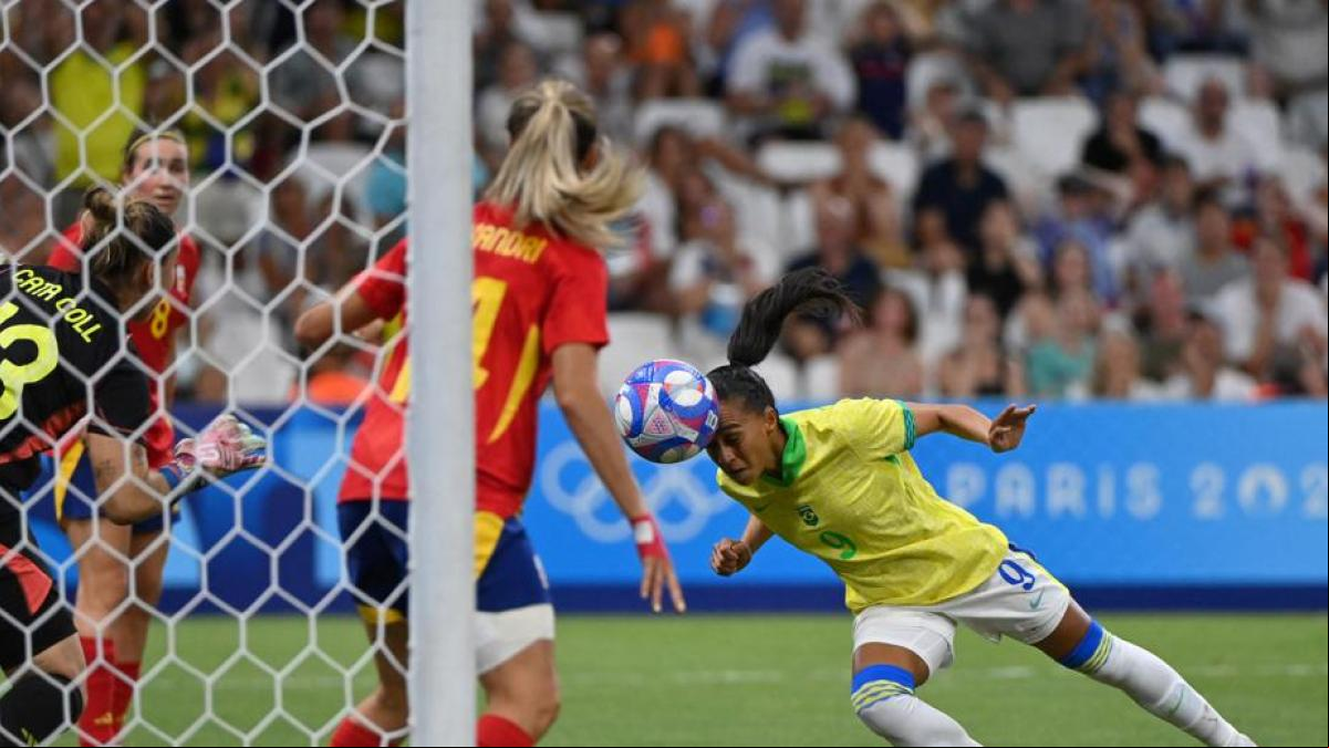 España sufre una derrota estrepitosa ante Brasil