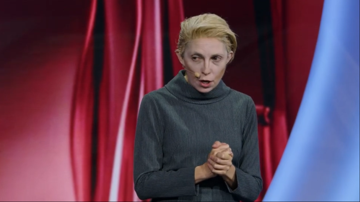 La imitación de Judit Martín en los Feroz que ha dejado Almodóvar boquiabierto: “Me dio vergüenza ir a buscarlo”