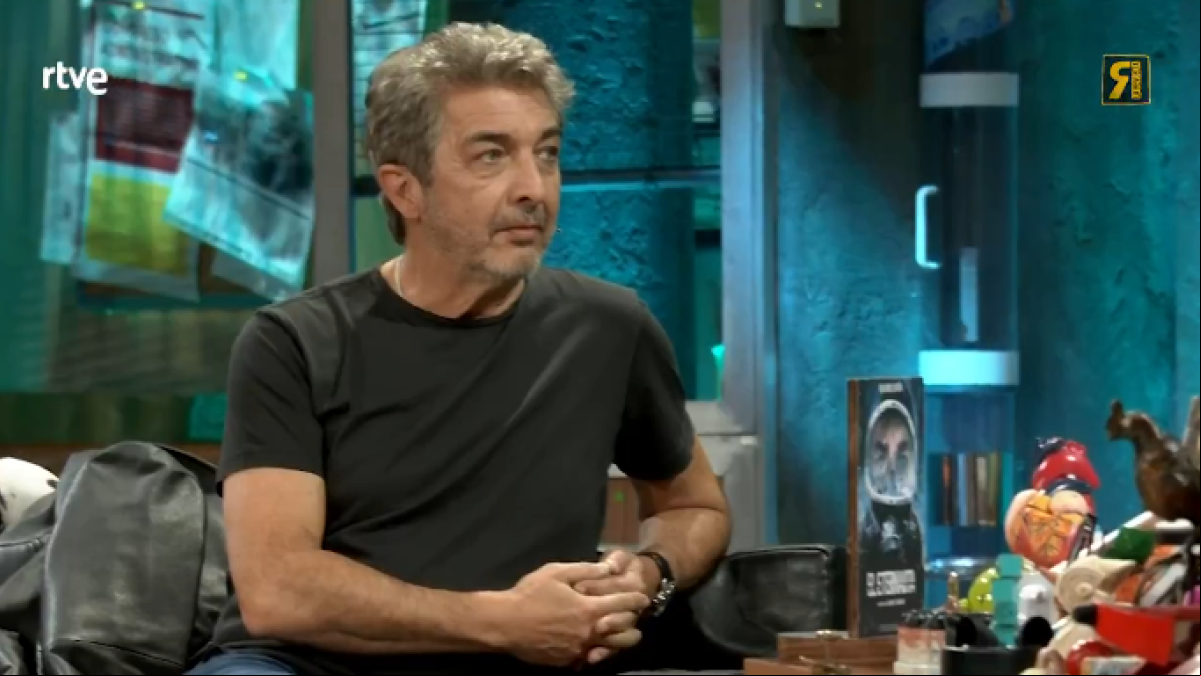 Ricardo Darín reivindica el ahorro y se burla del modelo Bill Gates: “Tengo una obscena fortuna, pero mis hijos no verán ni un peso”