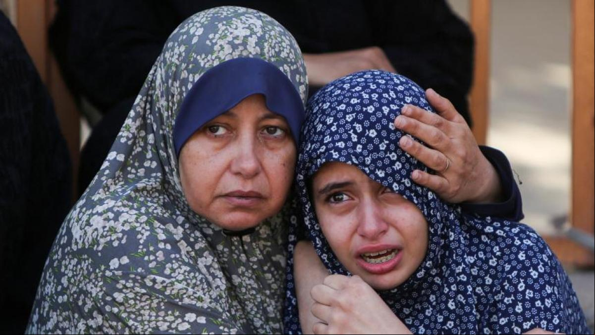 Al menos 27 muertos por disparos de Israel en un punto de reparto de ayuda en Gaza