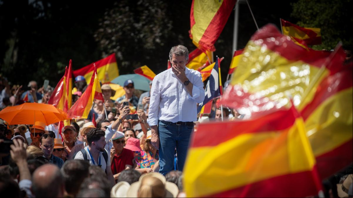 Ríndase, señor Sánchez
